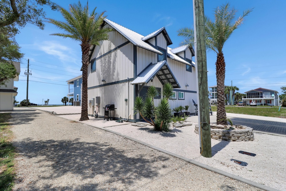 Sugar Sand Cottage B