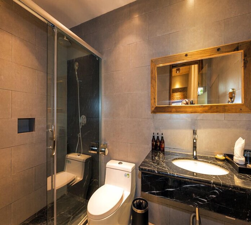 Lotus Mountain Boutique Inn