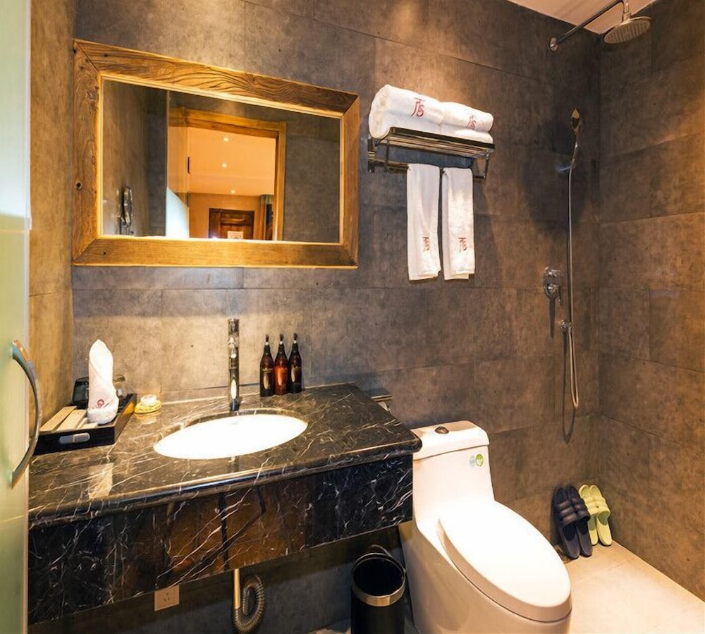 Lotus Mountain Boutique Inn