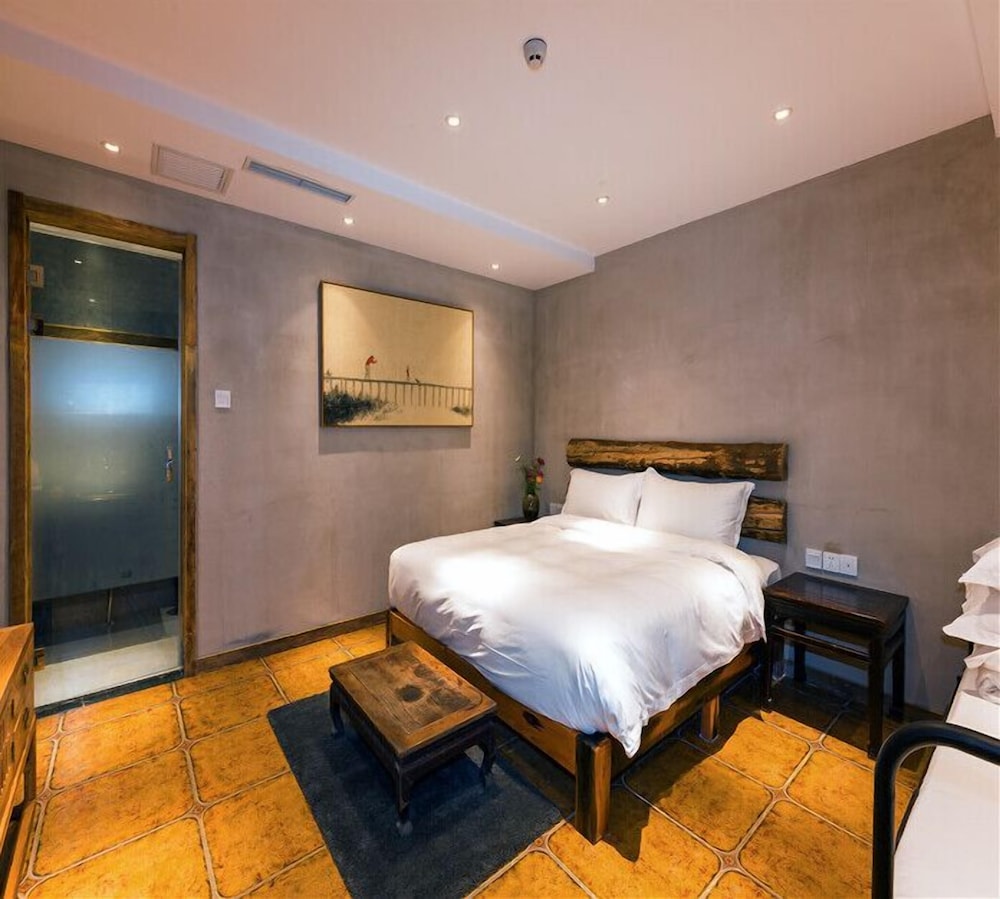 Lotus Mountain Boutique Inn