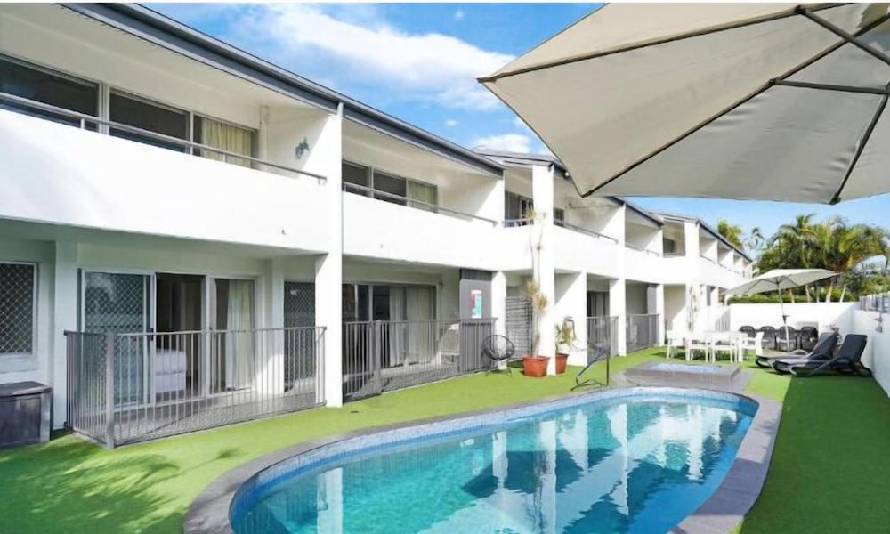 Noosa Parade Holiday Inn