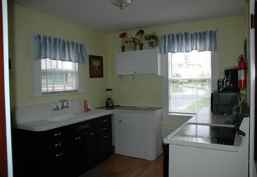 Channel Watefront Cottages