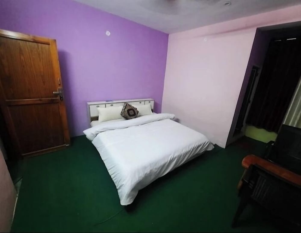 Tarkeshwarm Resort