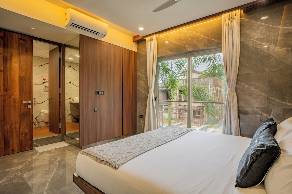Alaya Stays - Imperial Calista 4BHK near Khandala Hills