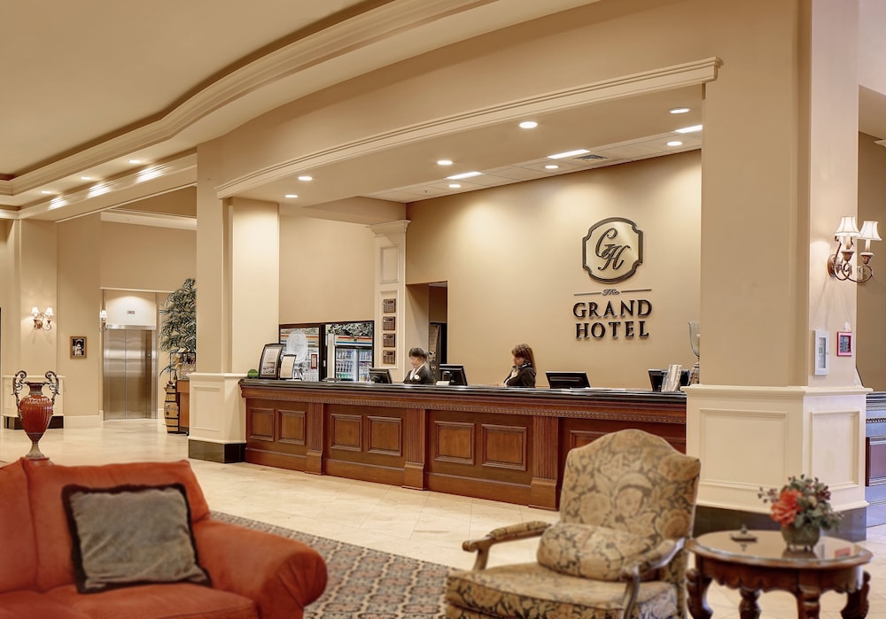 The Grand Hotel - Salem view 5