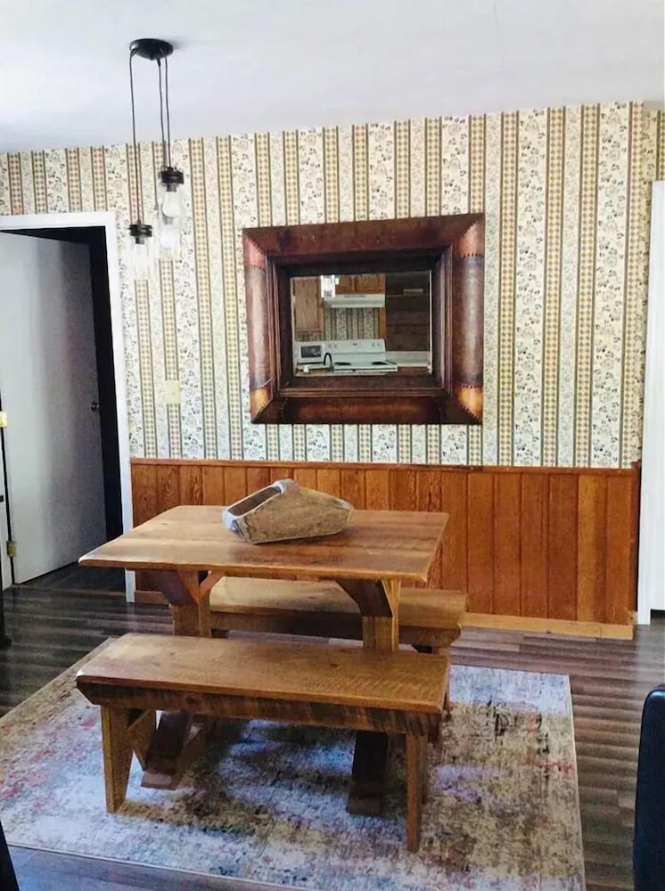 Smoky View Cottages & RV Resorts