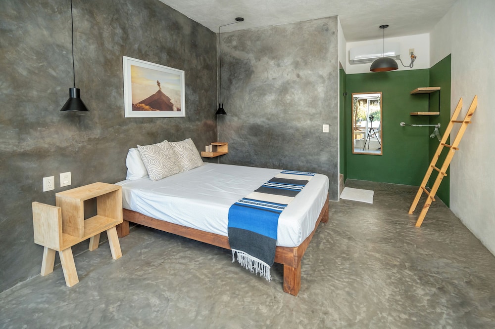 Sayula Home