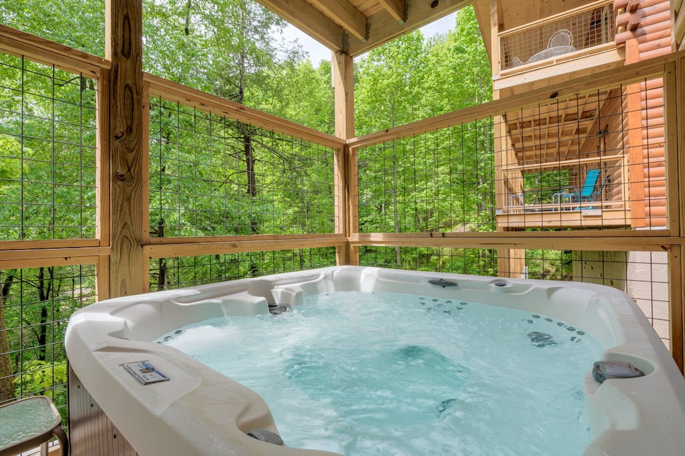 Misty Mountain Getaway - 2 bedroom 2 Cabin