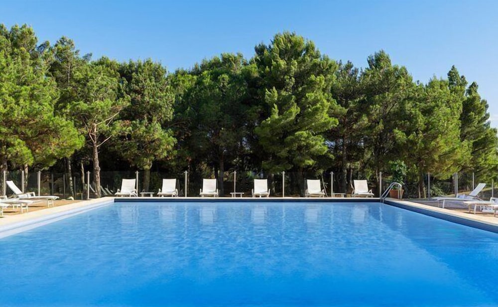 Vitrolles Vacations - Hilton Garden Inn Marseille Provence Airport - Property Image 1