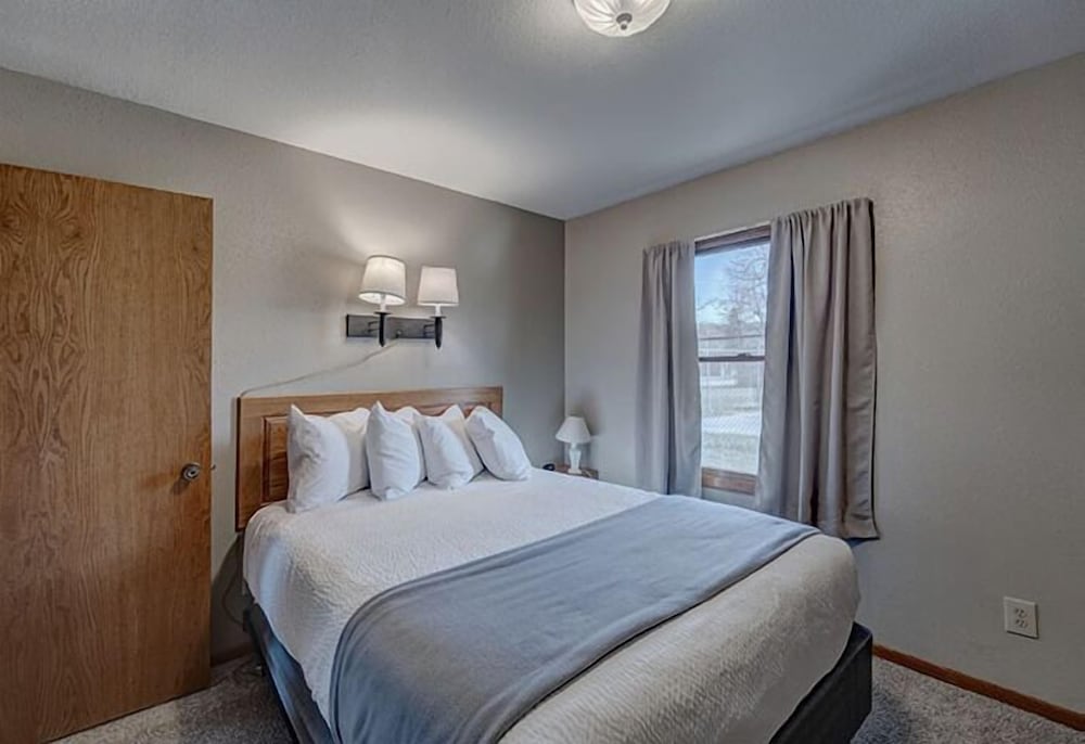 Canyon Lake Resort