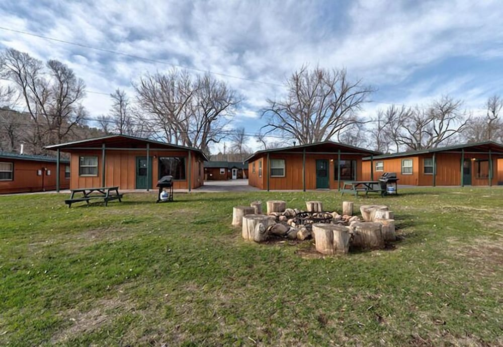 Canyon Lake Resort