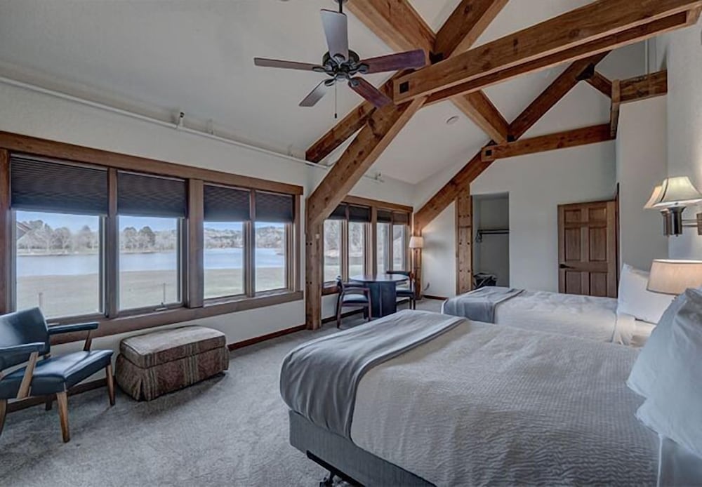 Canyon Lake Resort