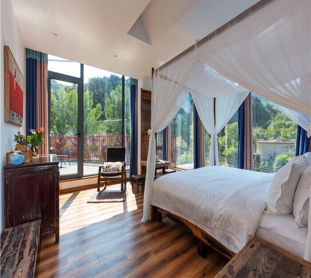 Lotus Mountain Boutique Inn