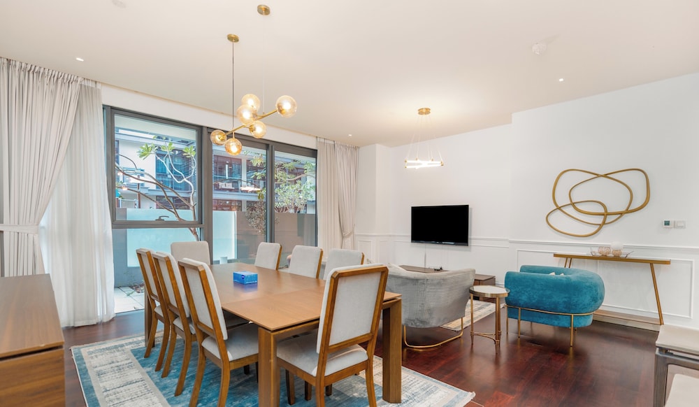 2BR in City Walk with Direct Pool Access