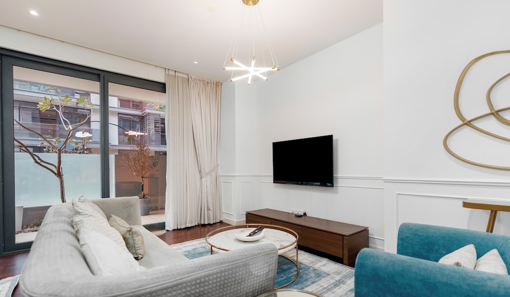 2BR in City Walk with Direct Pool Access