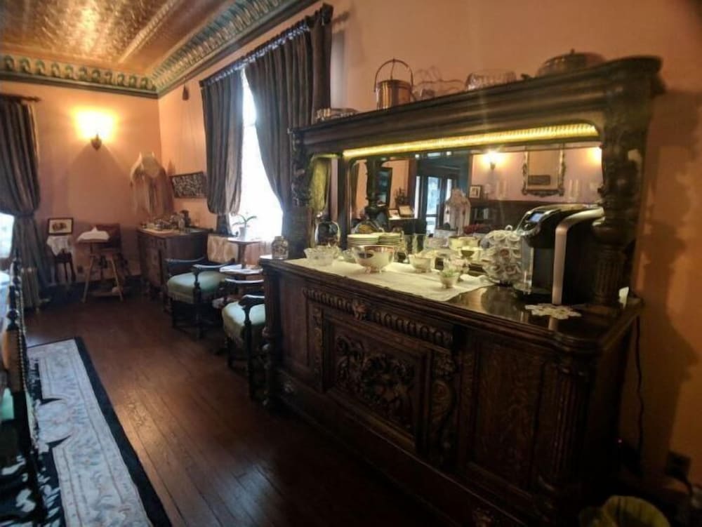 Alaska Heritage House Bed and Breakfast