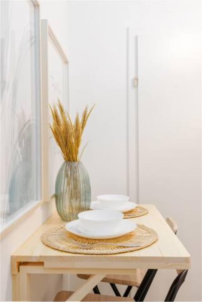 Designer Apartment - 5 min to Center