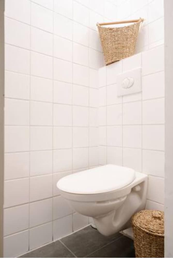 Designer Apartment - 5 min to Center