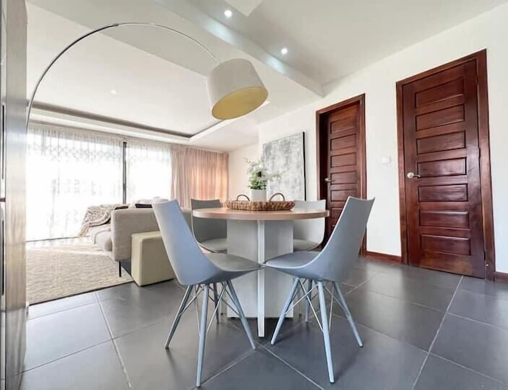 Apartment in East Airport
