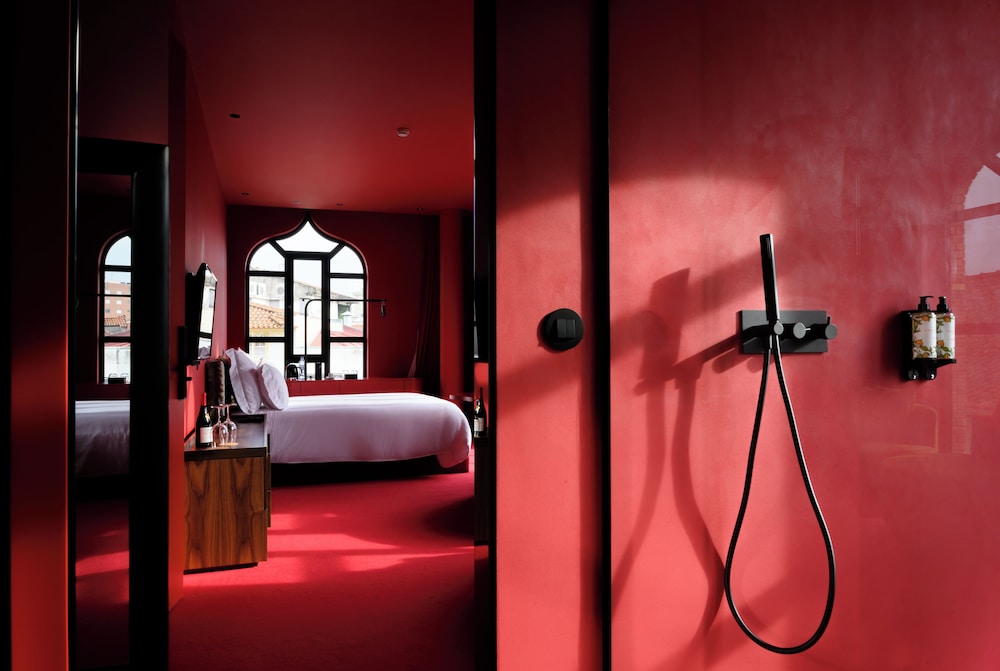 BHB Boutique House