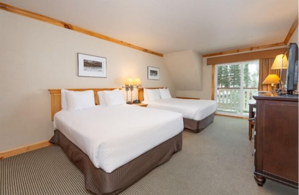 Selkirk Lodge