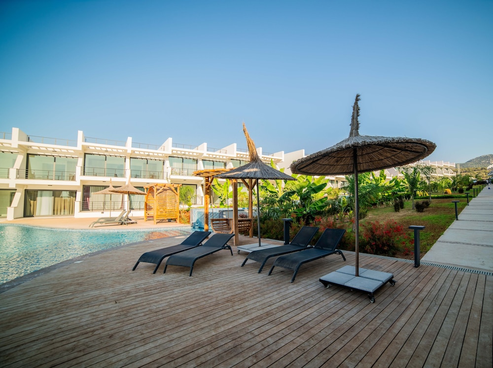 Superfresh Penthouse Studio Apartment With sea View