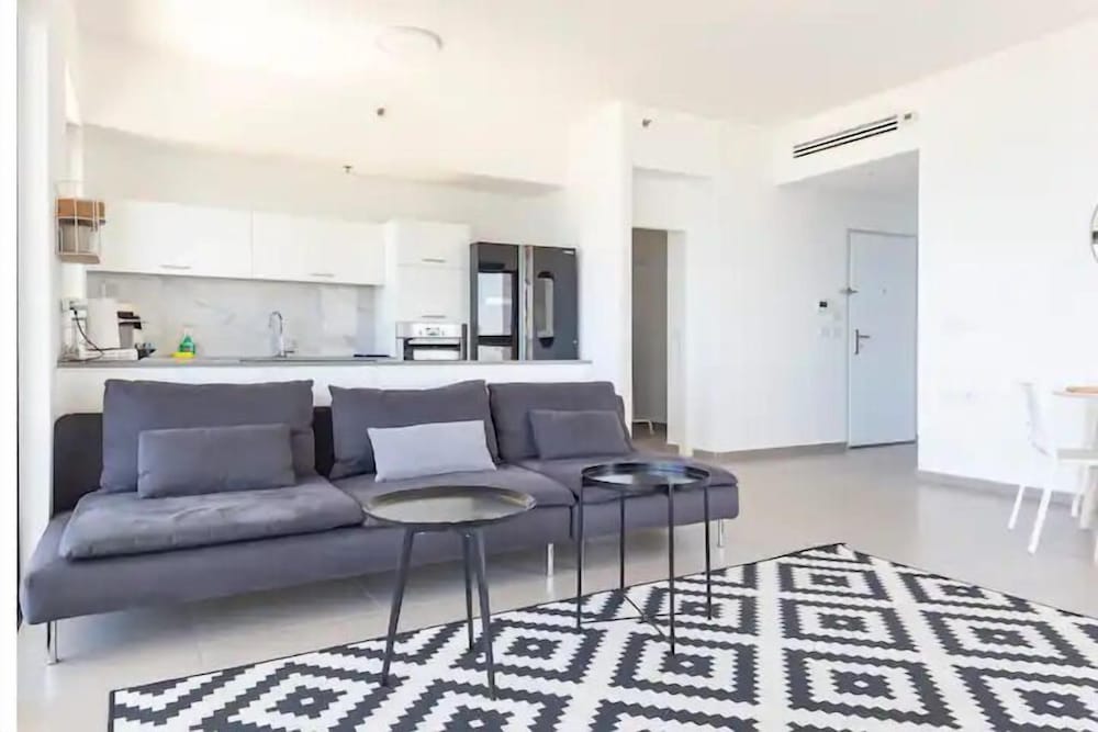 Luxury Apt Tower Best Sea View Bat Yam