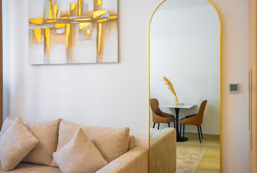 Elysee III by Pantheon Development