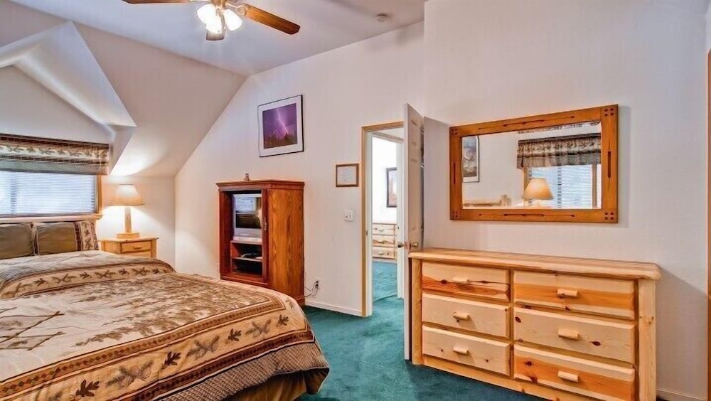 Scenic Wonders Yosemite View 3 Bedrooms view 5