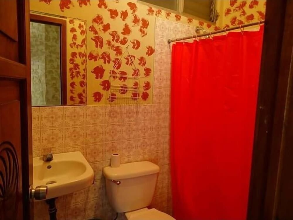 Panajachel Vacations - Hostal Abu - Hostel - Property Image 8