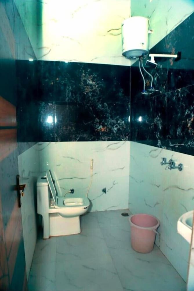 Nisha Guest Inn