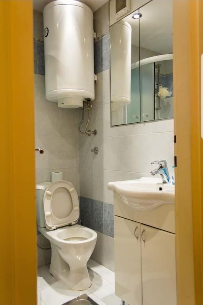 Central Studio Apartments