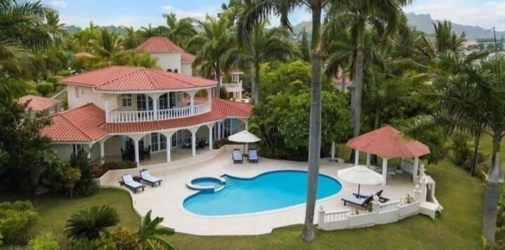 Lifestyle Tropical Stays