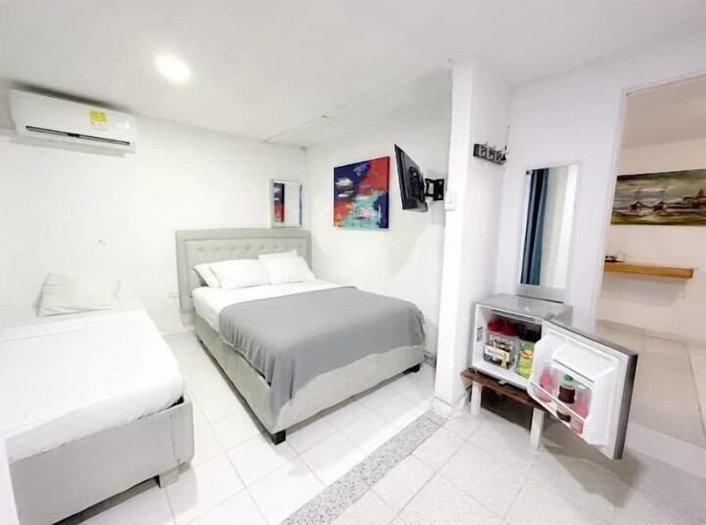 HOTEL CASA BLANCA