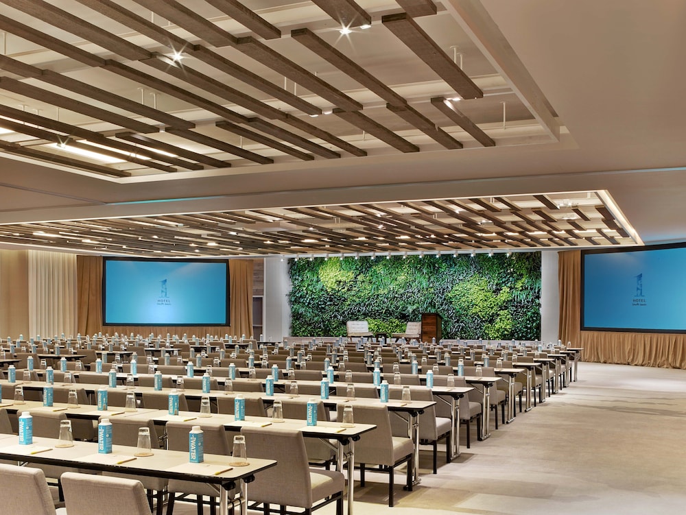 meeting & event spaces