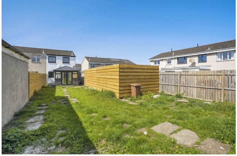 2-Bedroom Home with Parking and Garden