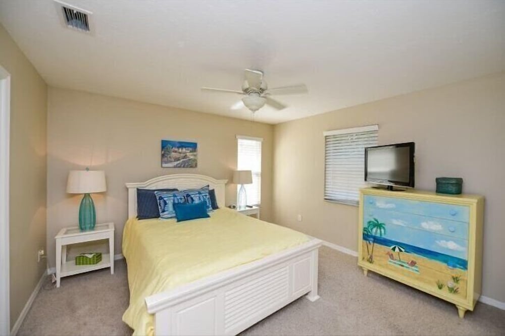 129 51st Street 3 Bedroom Home by RedAwning view 4