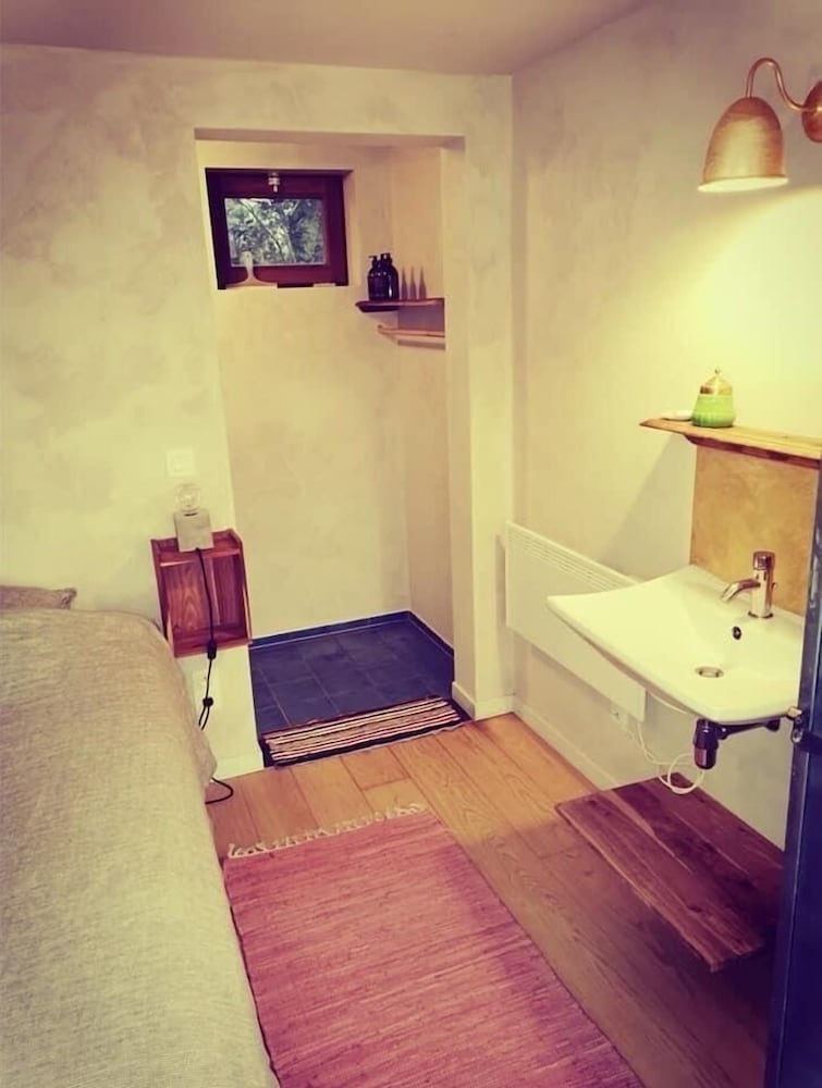 Photo 31