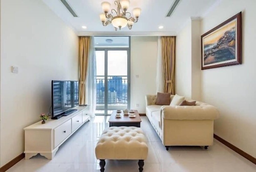 Somi Luxstay LP