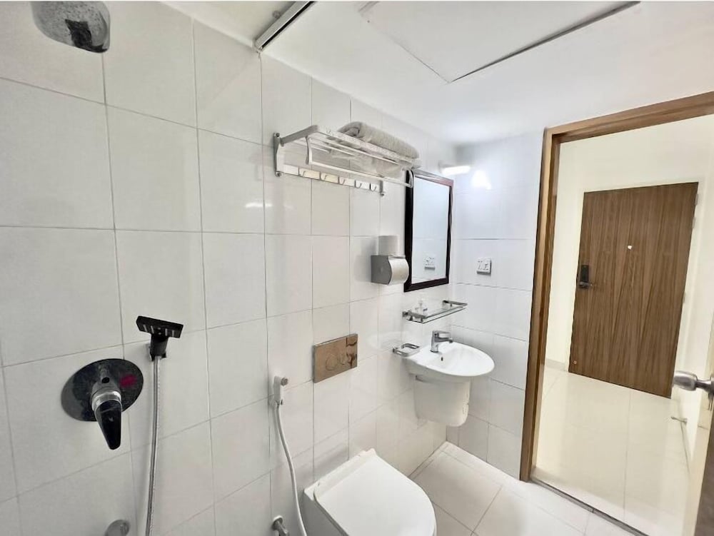 500sqft7 Cozy Apt in the Center of Dhaka