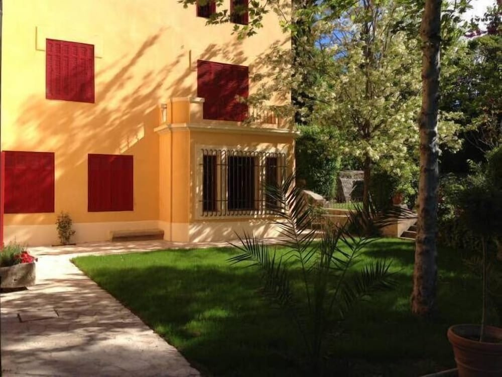Villa Roumanille