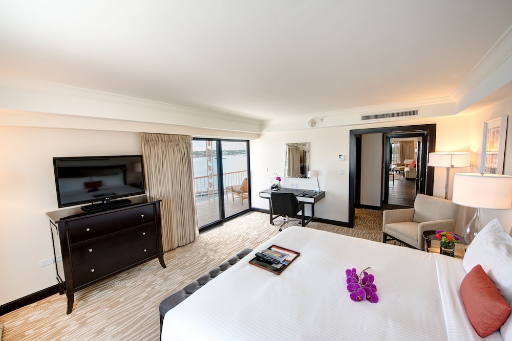 Bermuda Vacations - Hamilton Princess - Fairmont Gold Experience - Property Image 4