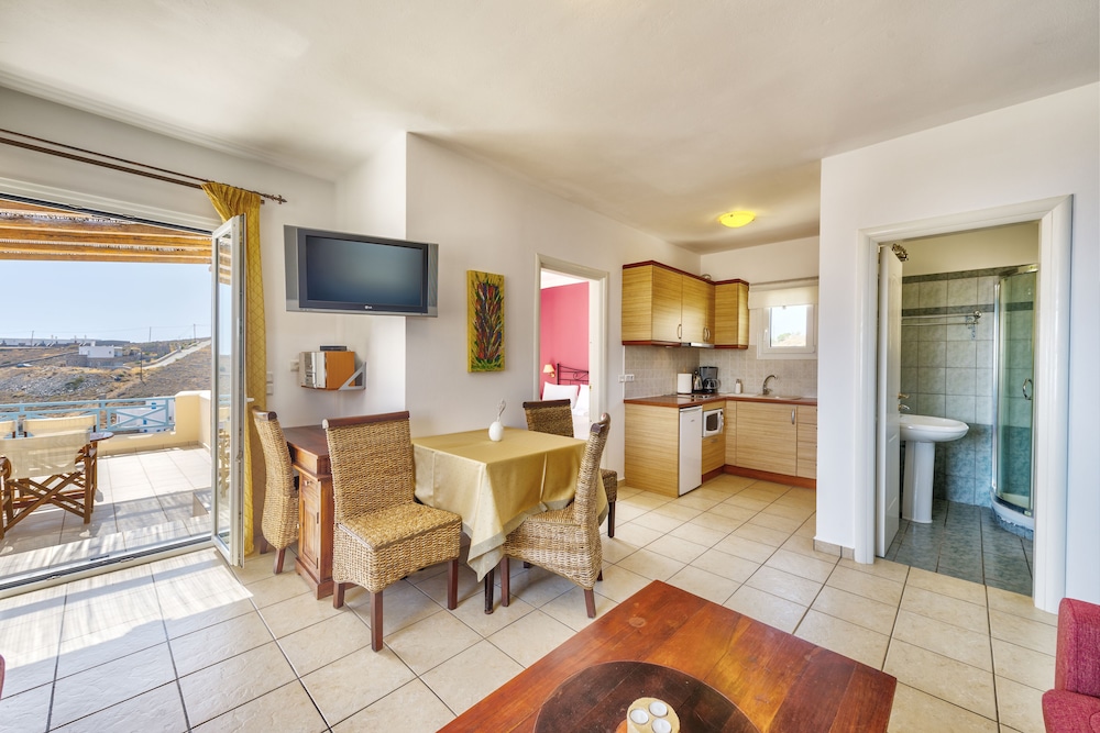 Sunrise Beach Suites