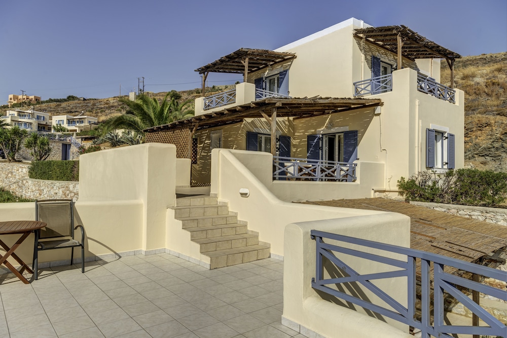 Sunrise Beach Suites