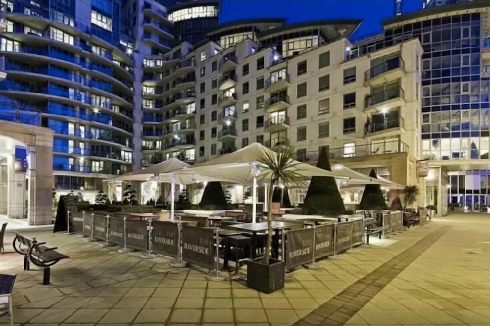 outdoor bbq area