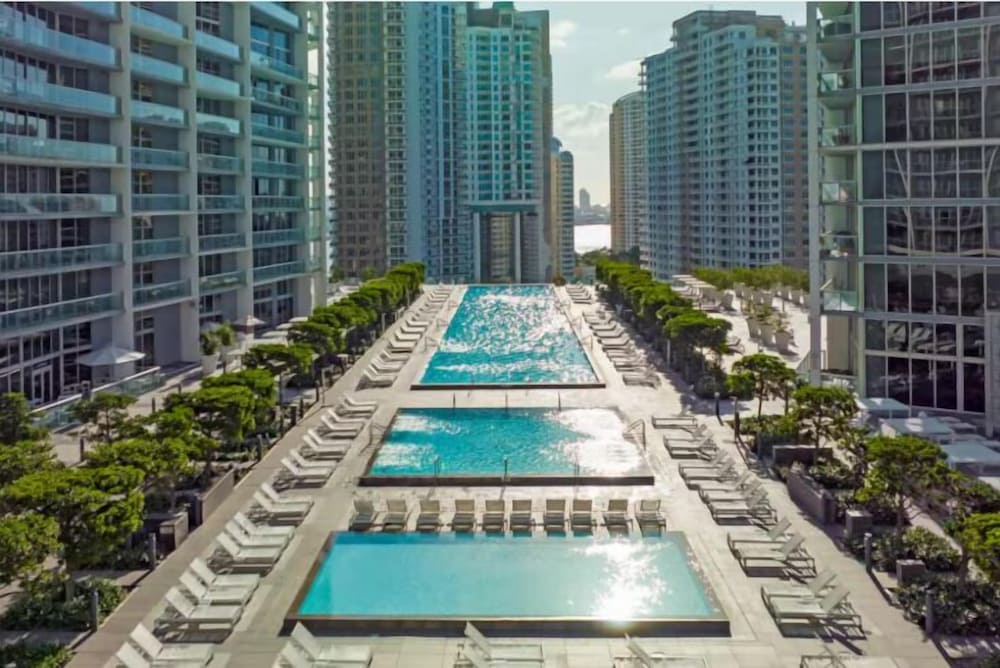Penthouse ICON W Hotel WaterViews Balcony Brickell