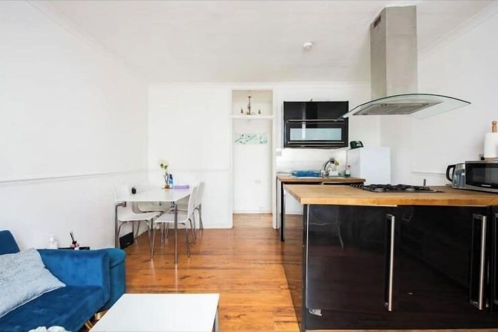 Charming London Apartment Near Hyde Park