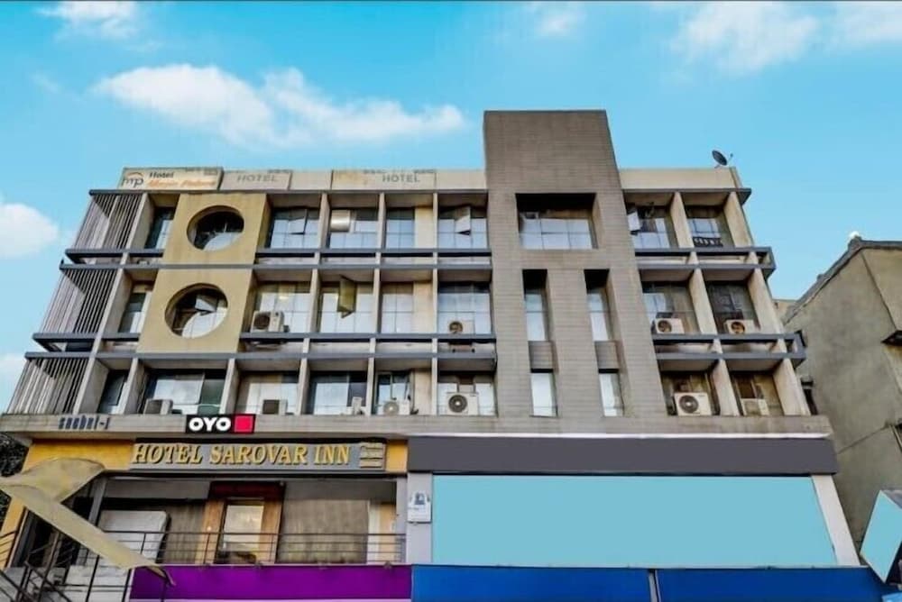 HOTEL SAROVAR INN C G ROAD