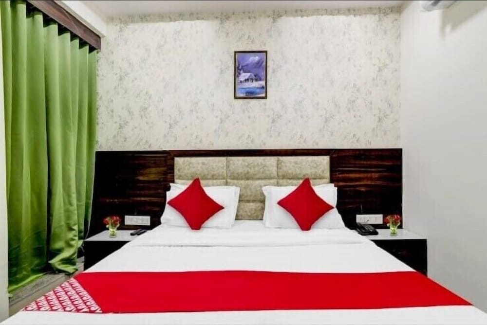 HOTEL SAROVAR INN C G ROAD