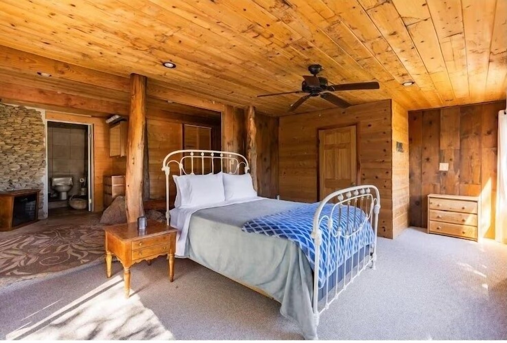 Almost Heaven Cabin - A Healthful and Relaxing Retreat